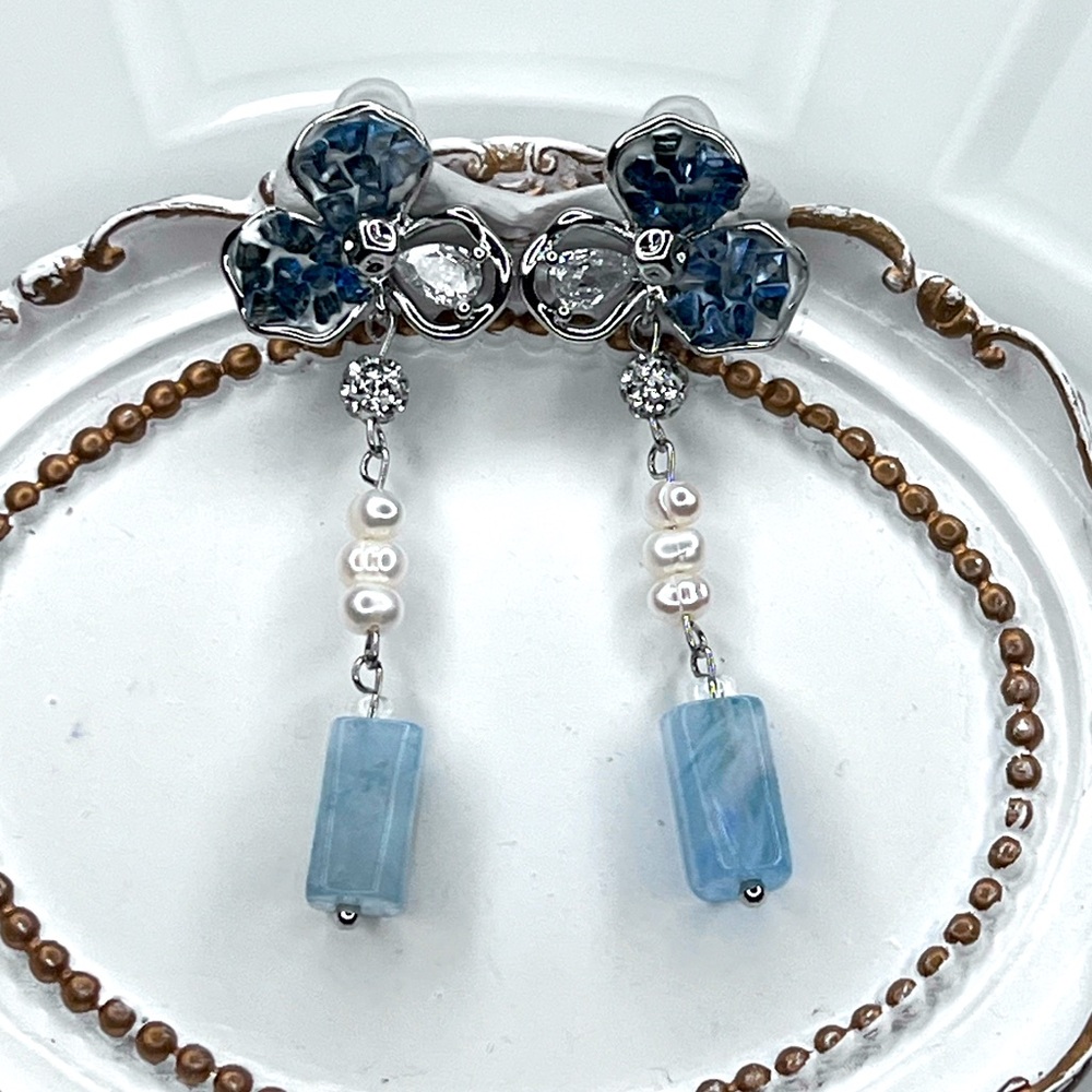 🍀 Handmade Freshwater Pearl Crystal Clover 🍀 Aquamarine 💎 Earrings